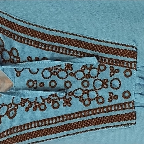 Forever 21 Women's Blue/Black Sheer Long Sleeve Embroidered Women's Top Size XS - Picture 2 of 5